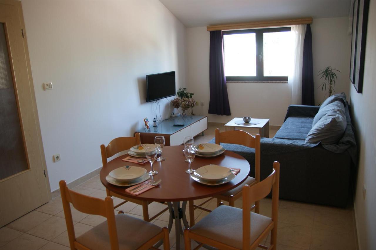 Apartman Adriatic PUY Exterior foto