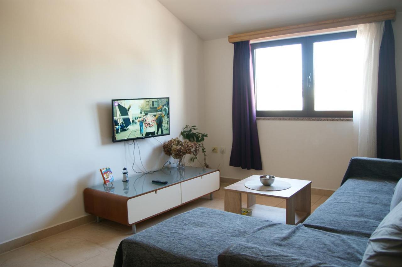 Apartman Adriatic PUY Exterior foto