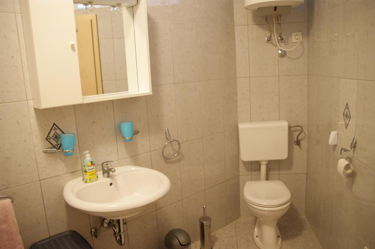 Apartman Adriatic PUY Exterior foto