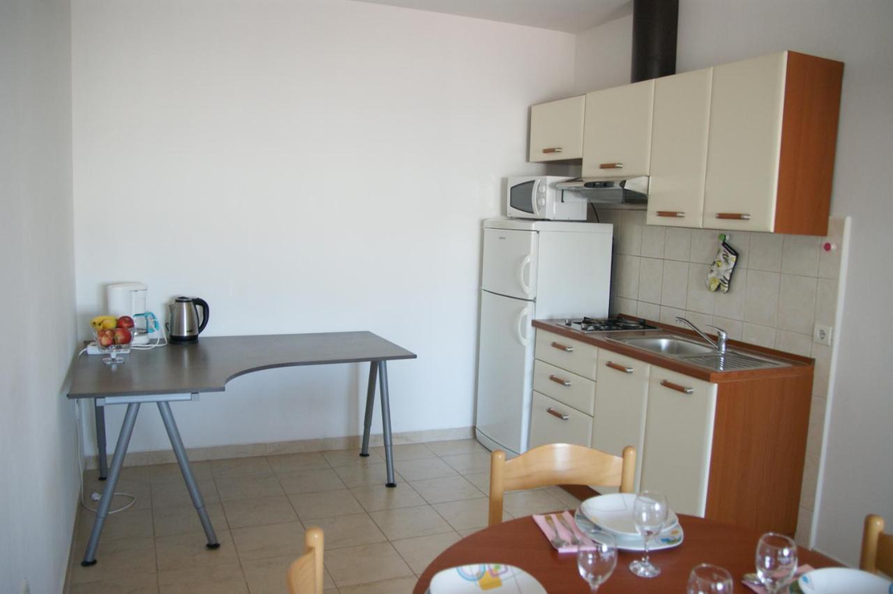 Apartman Adriatic PUY Exterior foto