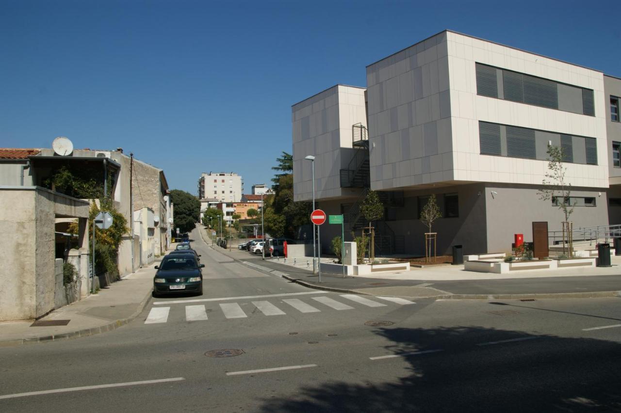 Apartman Adriatic PUY Exterior foto