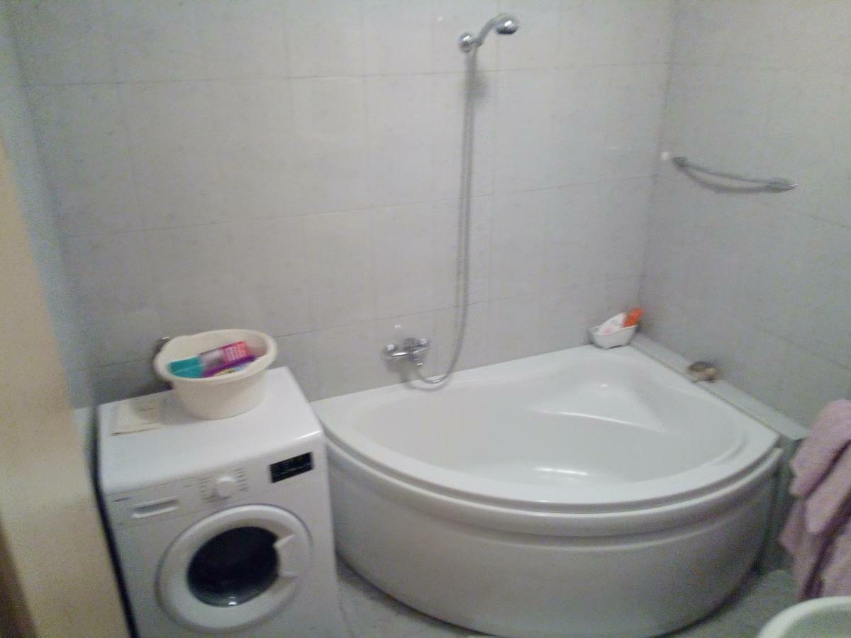 Apartman Adriatic PUY Exterior foto