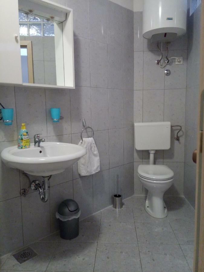 Apartman Adriatic PUY Exterior foto