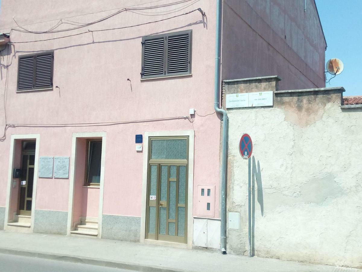 Apartman Adriatic PUY Exterior foto